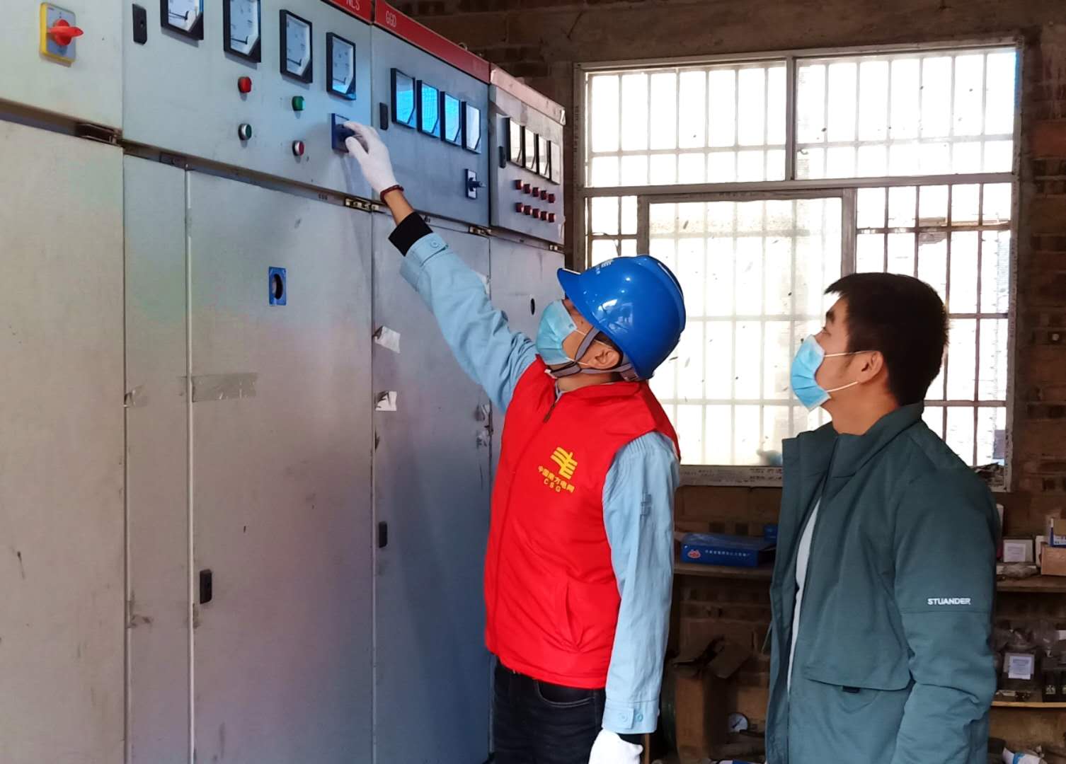 平塘供電局：主動走訪現(xiàn)場辦公，助推企業(yè)有序復(fù)工