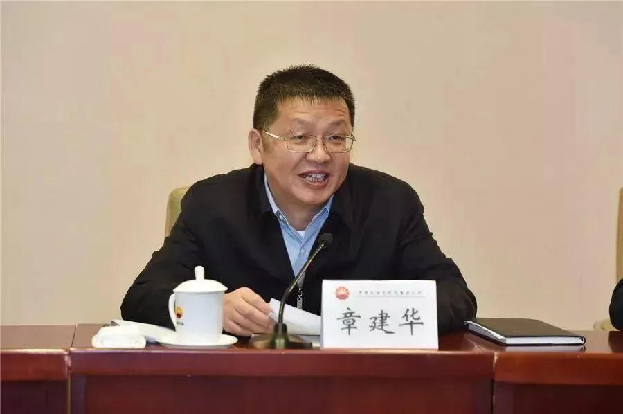 國(guó)家能源局長(zhǎng)章建華：發(fā)展以消納新能源為主的微電網(wǎng)、局域網(wǎng)，加快新能源主動(dòng)支撐、大規(guī)模儲(chǔ)能電站的新型電力系統(tǒng)！