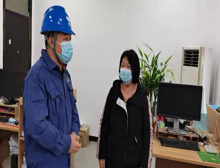 國網(wǎng)城固供電公司：走訪小微企業(yè)，當(dāng)好“電管家”