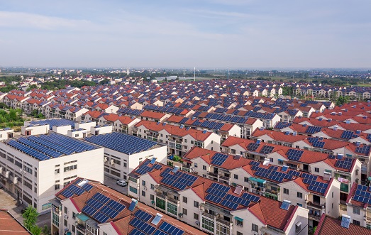 【兩會(huì)】南存輝委員：建議戶用光伏電力納入綠電、綠證、碳排放權(quán)交易市場(chǎng)