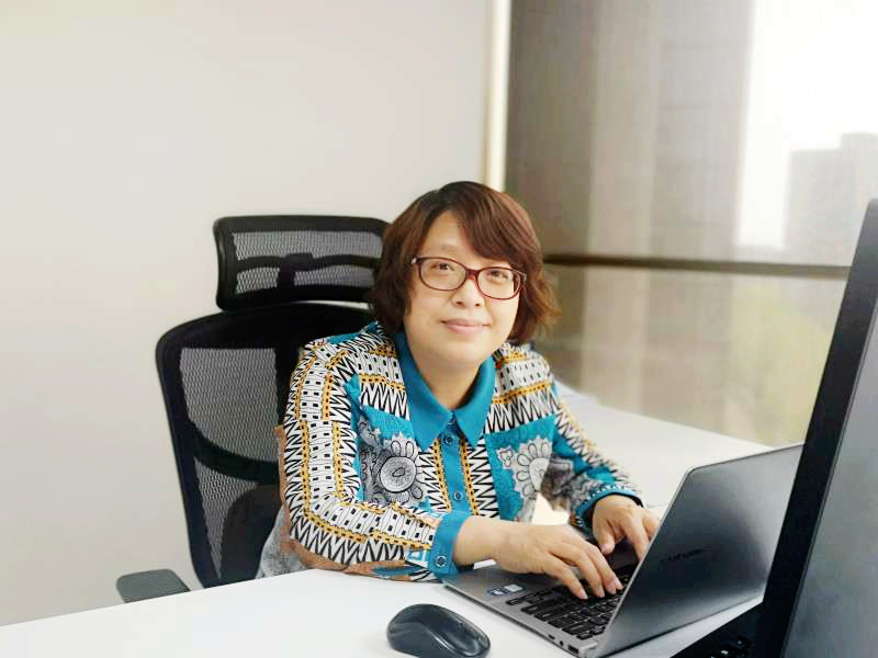 首都最美巾幗奮斗者尹洪苓：以奮斗的姿態(tài)，砥礪前行 展現(xiàn)新時(shí)代“她風(fēng)采”