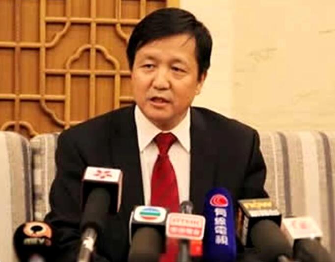 【兩會(huì)】特變電工黨委書記、董事長(zhǎng)張新：加快建設(shè)新疆新能源大基地 提高“疆電外送”能力
