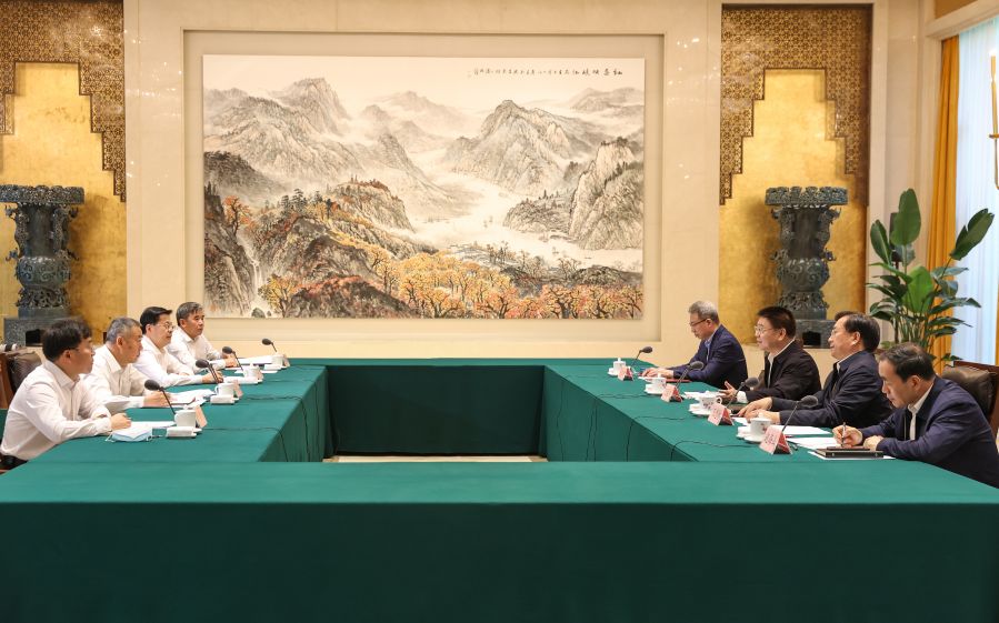 雷鳴山、韓君拜會湖北省委書記王蒙徽、省長王忠林