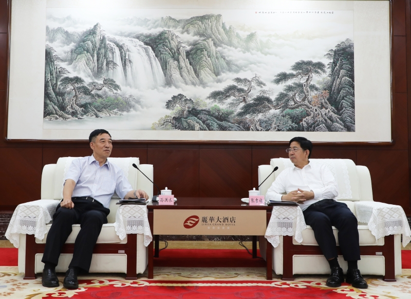 孫洪水與山西省委常委、常務(wù)副省長(zhǎng)張吉福會(huì)談