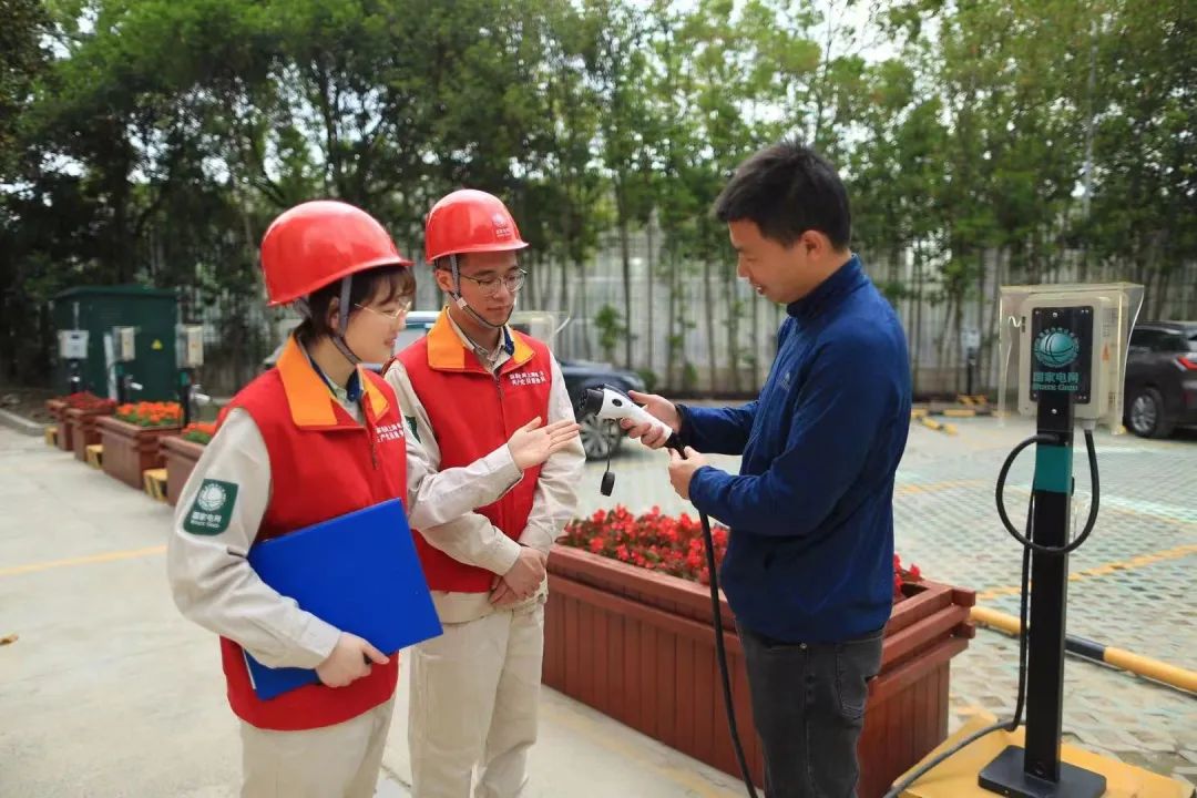 沿著總書記的足跡｜浦江潮涌，風來東方