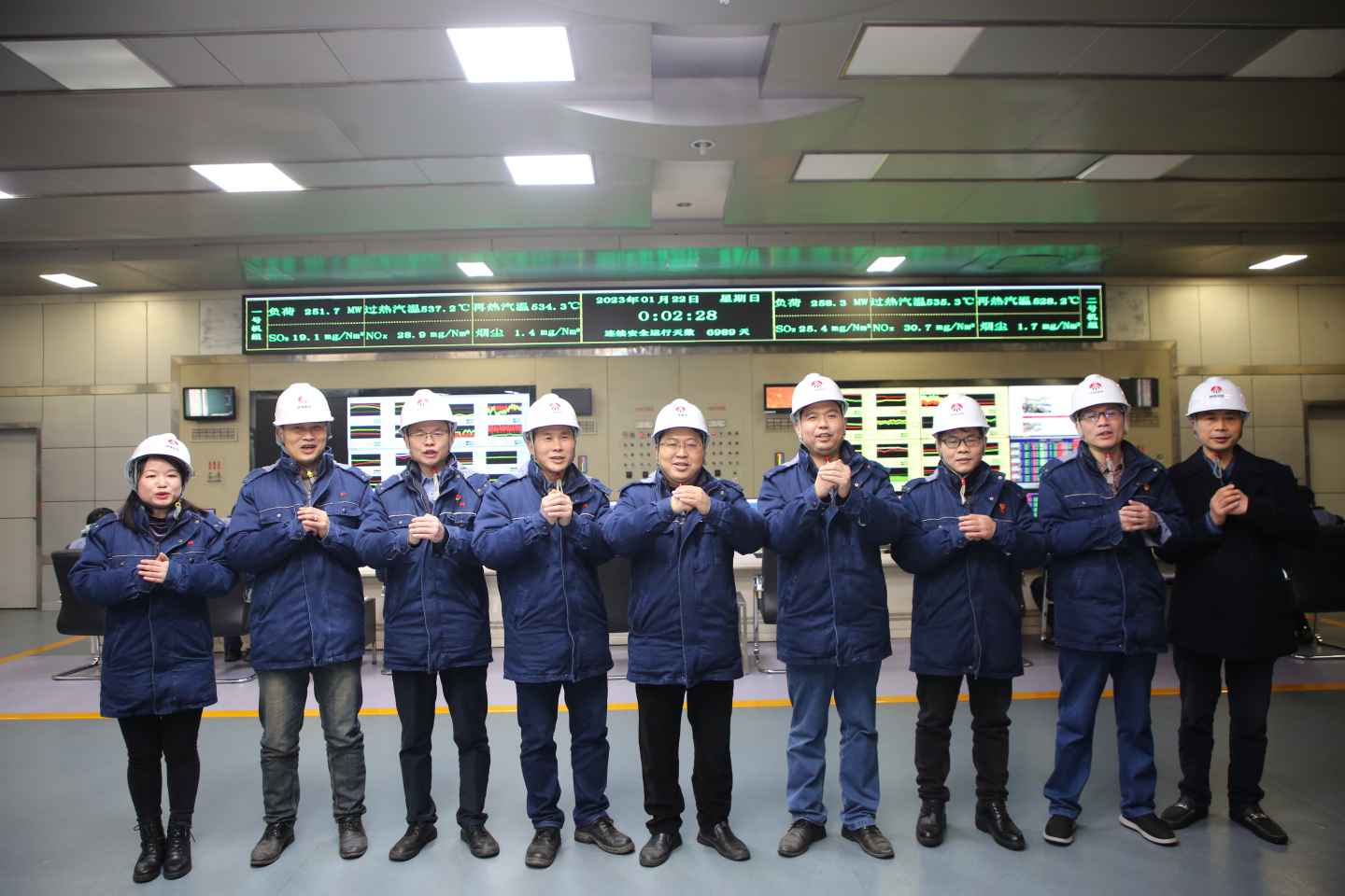 陜煤石電除夕慰問送溫暖，崗位堅(jiān)守幸?！巴谩保╰oo）