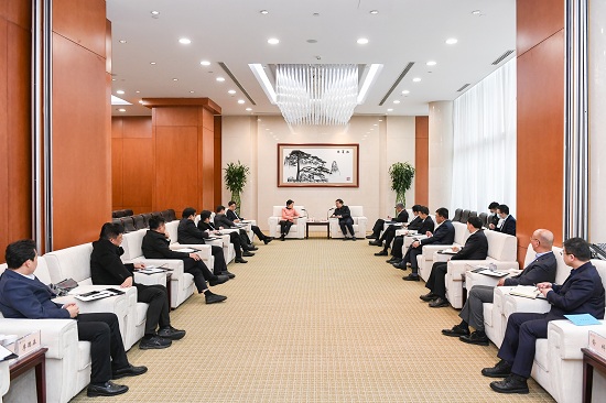 華能集團(tuán)總經(jīng)理、黨組副書記鄧建玲會(huì)見常州市市長(zhǎng)盛蕾