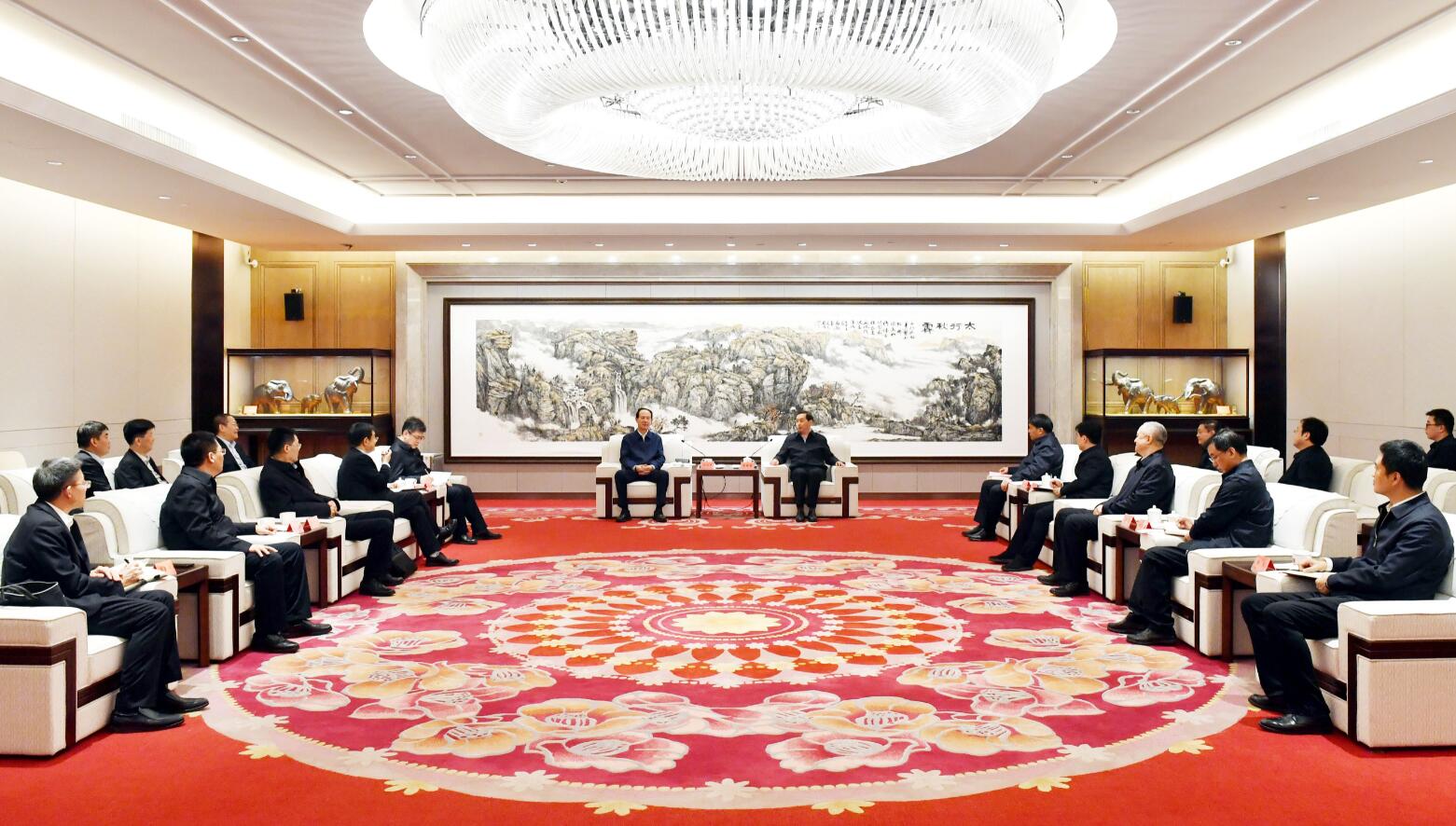 中國電建黨委書記、董事長丁焰章與河北省委常委、石家莊市委書記張超超會談