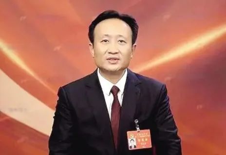 衣立東任國網(wǎng)四川省電力公司董事長、黨委書記