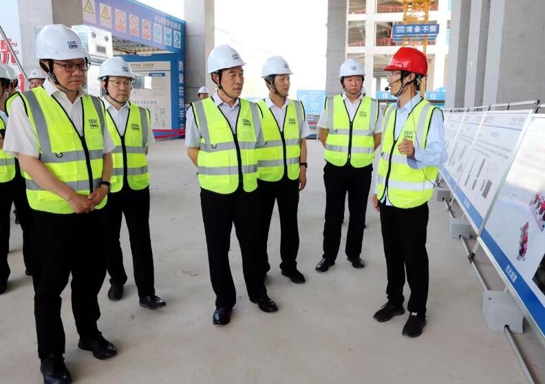 中國能建黨委副書記、總經(jīng)理孫洪水到西北城建未來廣場A區(qū)項目開展安全生產督導