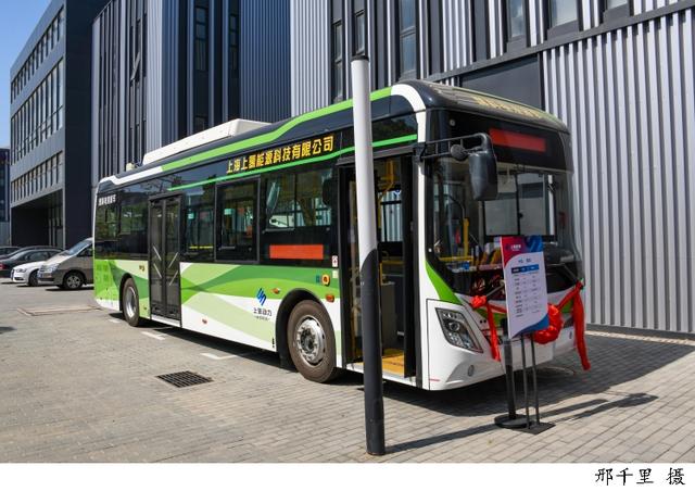到2025年力爭(zhēng)發(fā)展燃料電池汽車超過10000輛，《上海交通領(lǐng)域氫能推廣應(yīng)用方案》發(fā)布