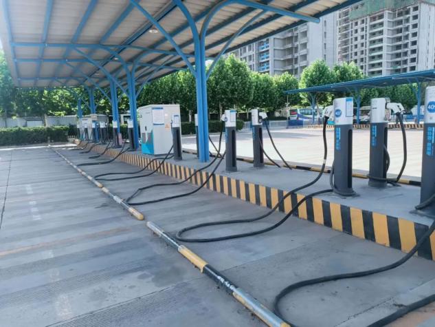 即日起，聊城汽車(chē)總站充電樁對(duì)外開(kāi)放啦!