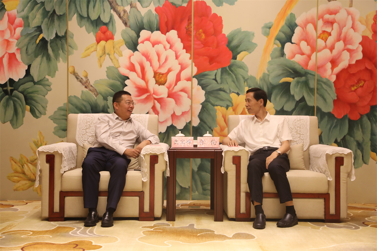 華潤(rùn)電力董事局主席史寶峰拜會(huì)菏澤市委書記張倫、市長(zhǎng)李春英
