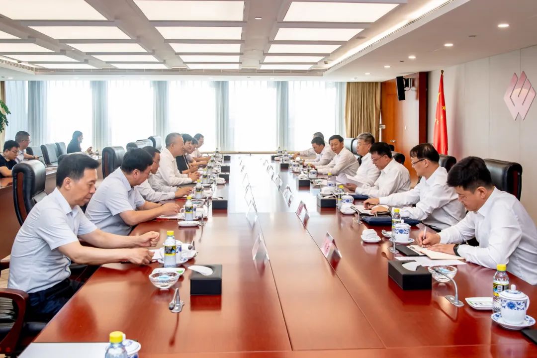 國家能源集團黨組書記、董事長劉國躍會見包頭市委副書記、市長張銳