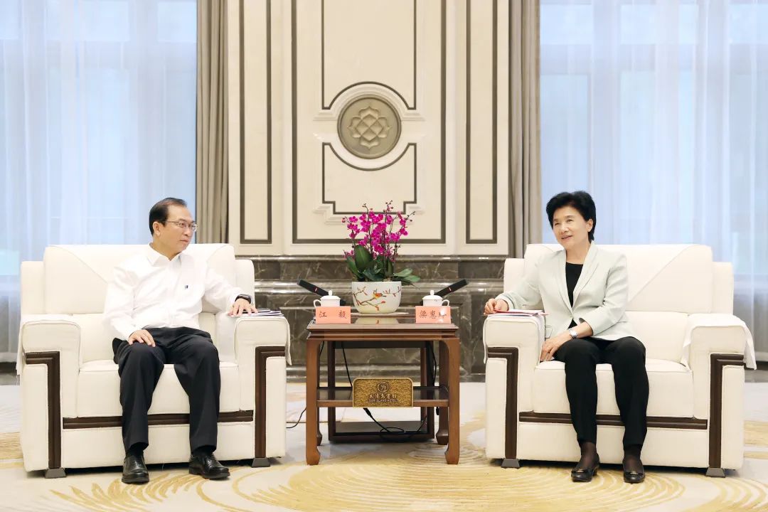 華電集團(tuán)黨組書記、董事長江毅拜會(huì)黑龍江省委副書記、省長梁惠玲