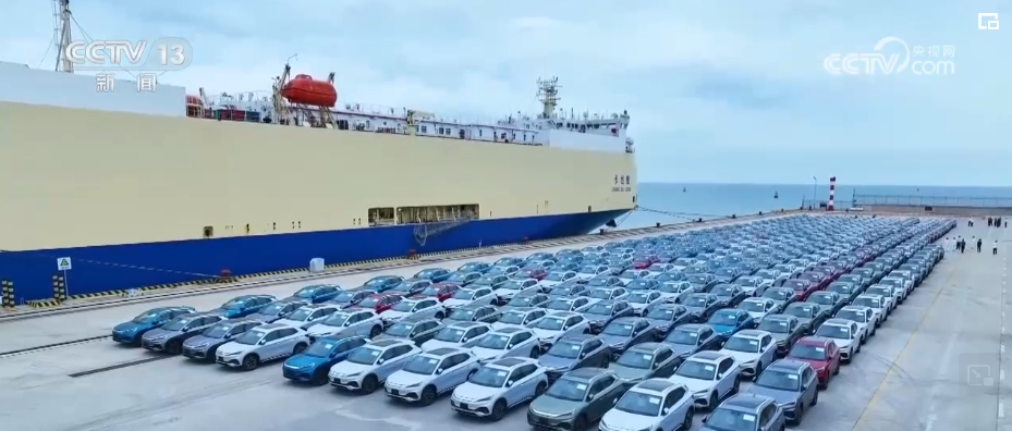 國產(chǎn)新能源車“出?！薄凹肌毙刑煜?再亮“黑科技”