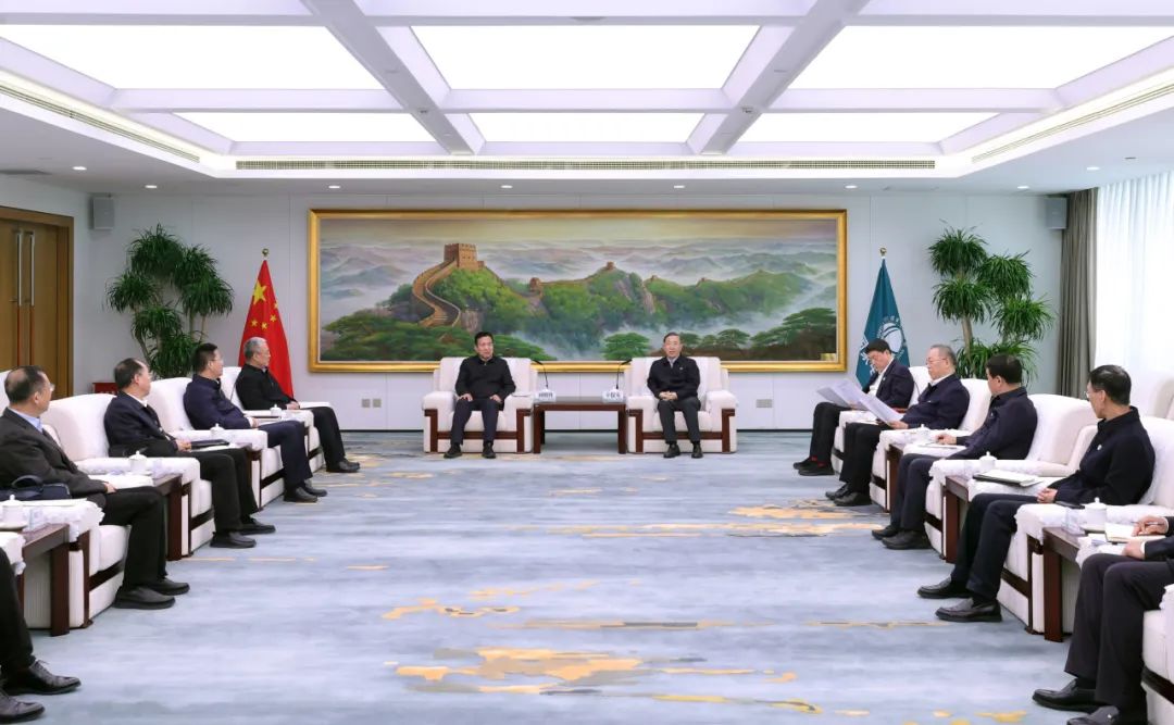 國(guó)家電網(wǎng)辛保安、張智剛與國(guó)家電投劉明勝、栗寶卿會(huì)談