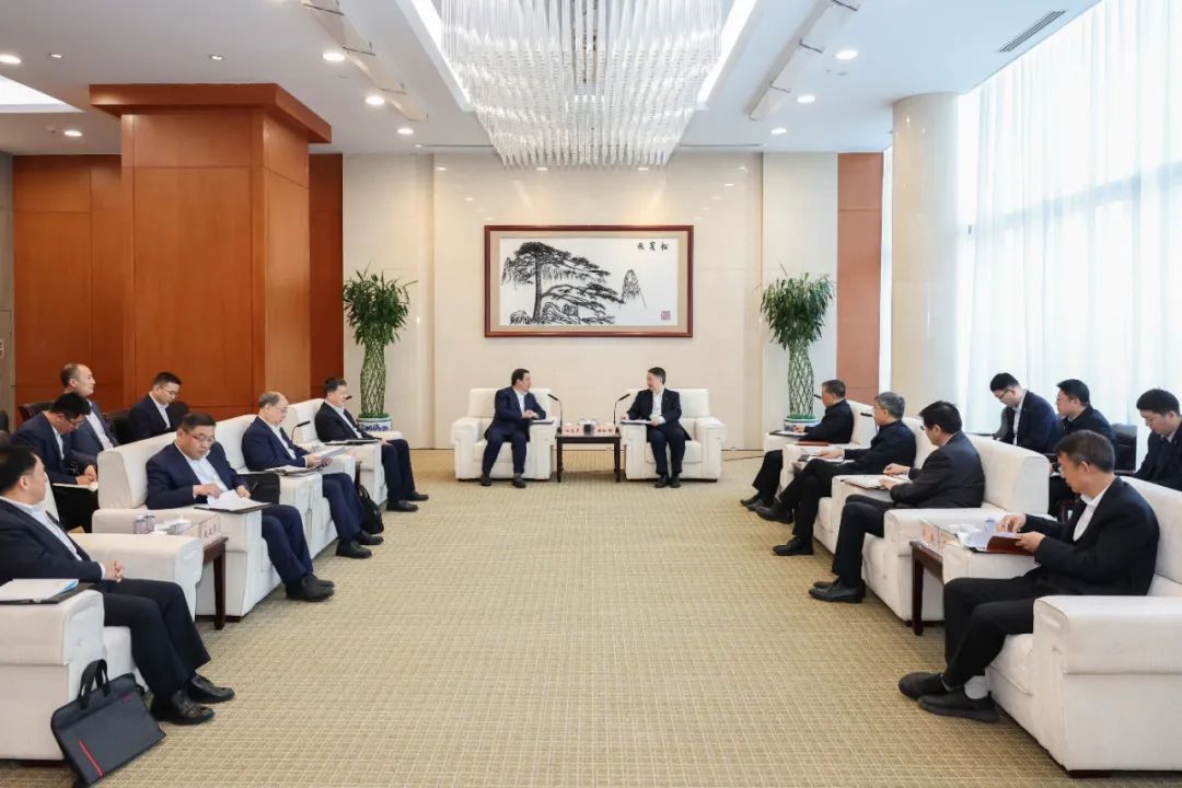 華能集團(tuán)董事長溫樞剛會見中國電氣裝備董事長白忠泉、總經(jīng)理周群