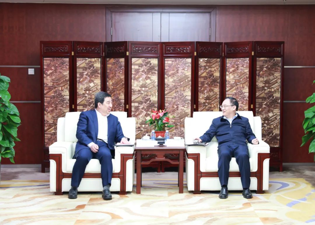 中國(guó)電氣裝備白忠泉董事長(zhǎng)、周群總經(jīng)理拜訪中鋁集團(tuán)董事長(zhǎng)段向東、總經(jīng)理王石磊