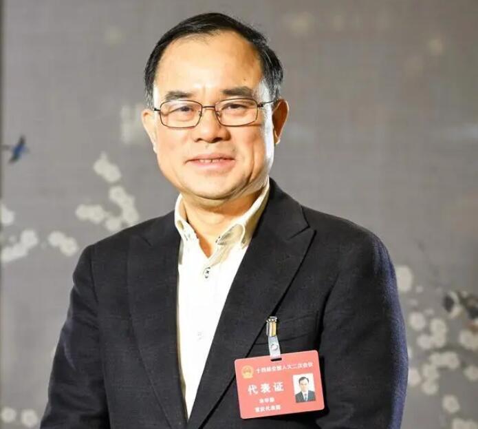 【兩會好聲音】全國人大代表、長安汽車董事長朱華榮：強化市場調(diào)節(jié)手段，進一步改善汽車消費環(huán)境