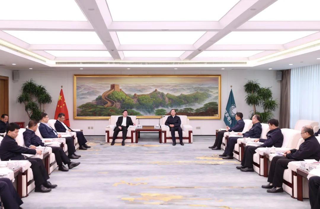 國(guó)家電網(wǎng)公司董事長(zhǎng)辛保安與甘肅省委書記胡昌升、省長(zhǎng)任振鶴會(huì)談