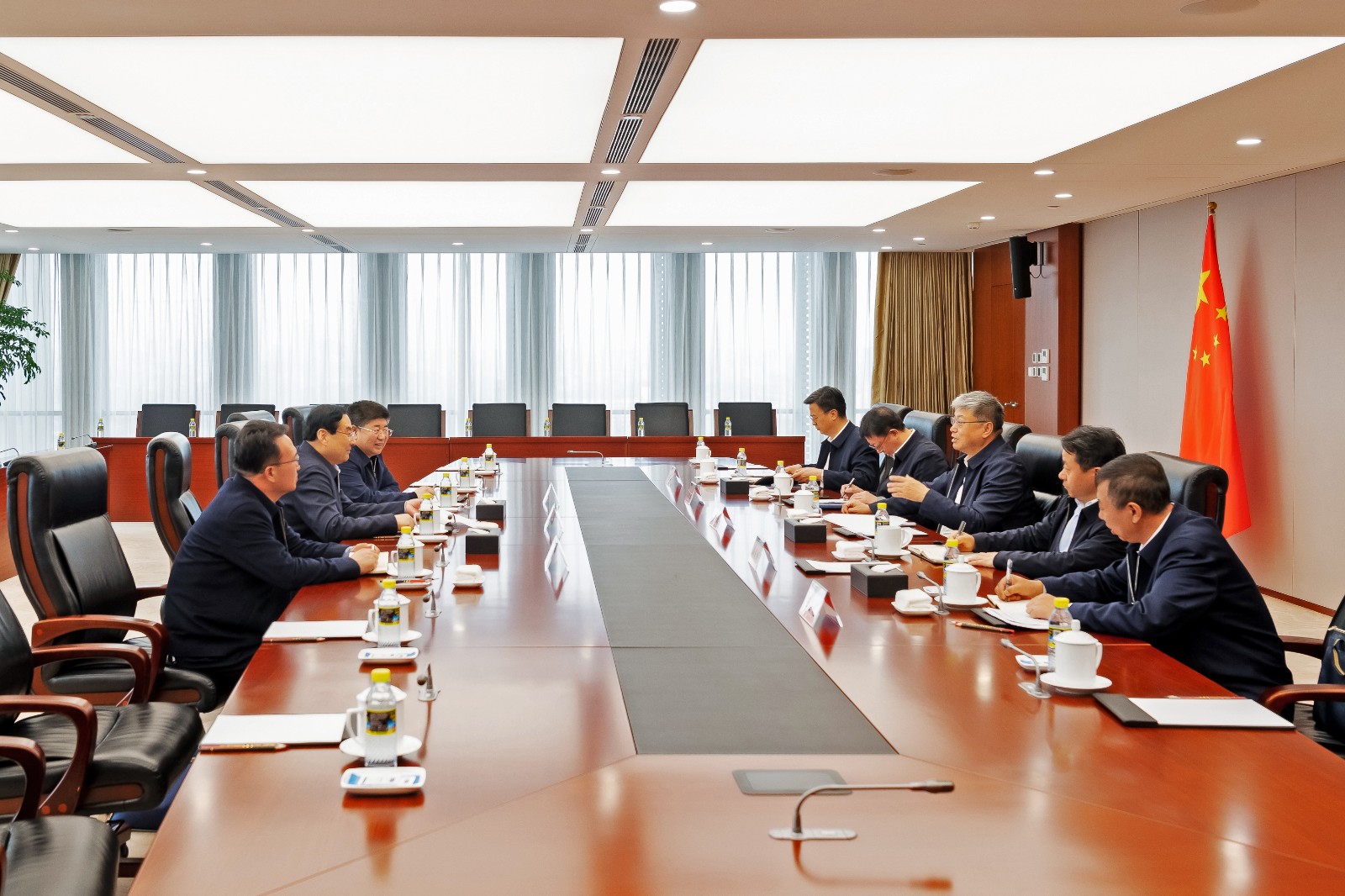 國家能源集團(tuán)黨組書記、董事長劉國躍會見陜西省政協(xié)副主席、榆林市委書記張曉光