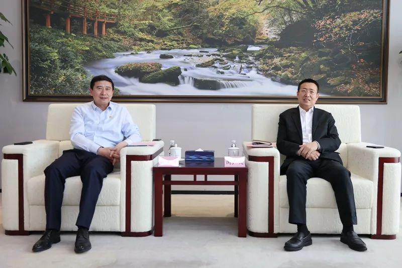 陜煤集團(tuán)黨委書記、董事長張文琪會(huì)見中鐵十八局集團(tuán)黨委書記、董事長閆廣天一行