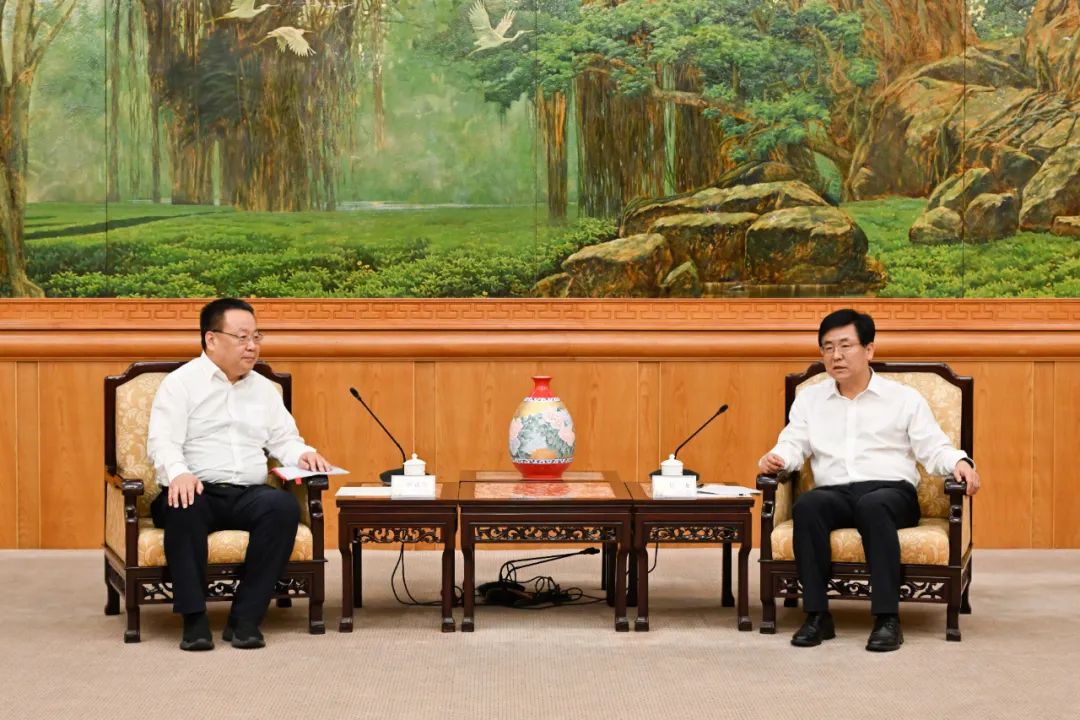 中核集團(tuán)總經(jīng)理、黨組副書(shū)記申彥鋒拜會(huì)福建省委副書(shū)記、省長(zhǎng)趙龍