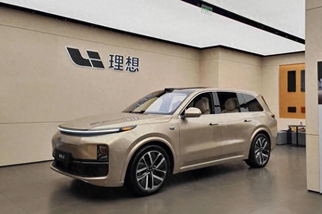 理想汽車(chē)，一天跌沒(méi)了400億