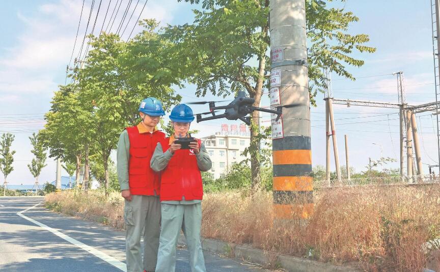 國網云夢縣供電公司國網緊急帶電消除線路缺陷
