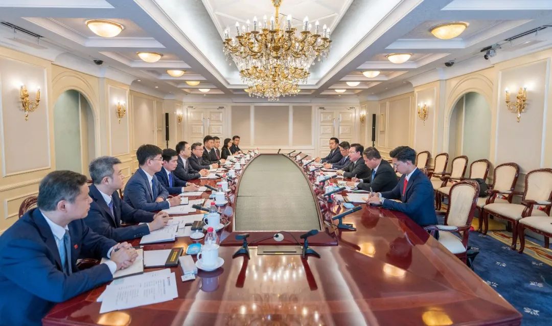 大唐集團(tuán)黨組書記、董事長鄒磊與老撾總理府辦公廳部長、總理首席顧問西納萬·蘇發(fā)努馮會談