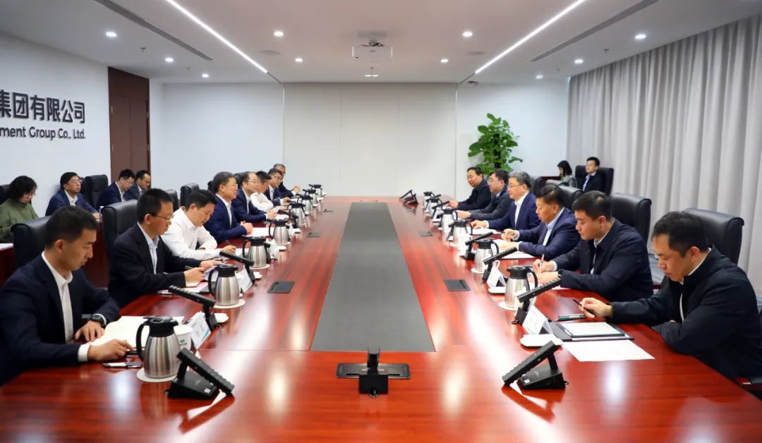 中國電氣裝備黨委書記、董事長李洪鳳會見濟南市委副書記、市長于海田
